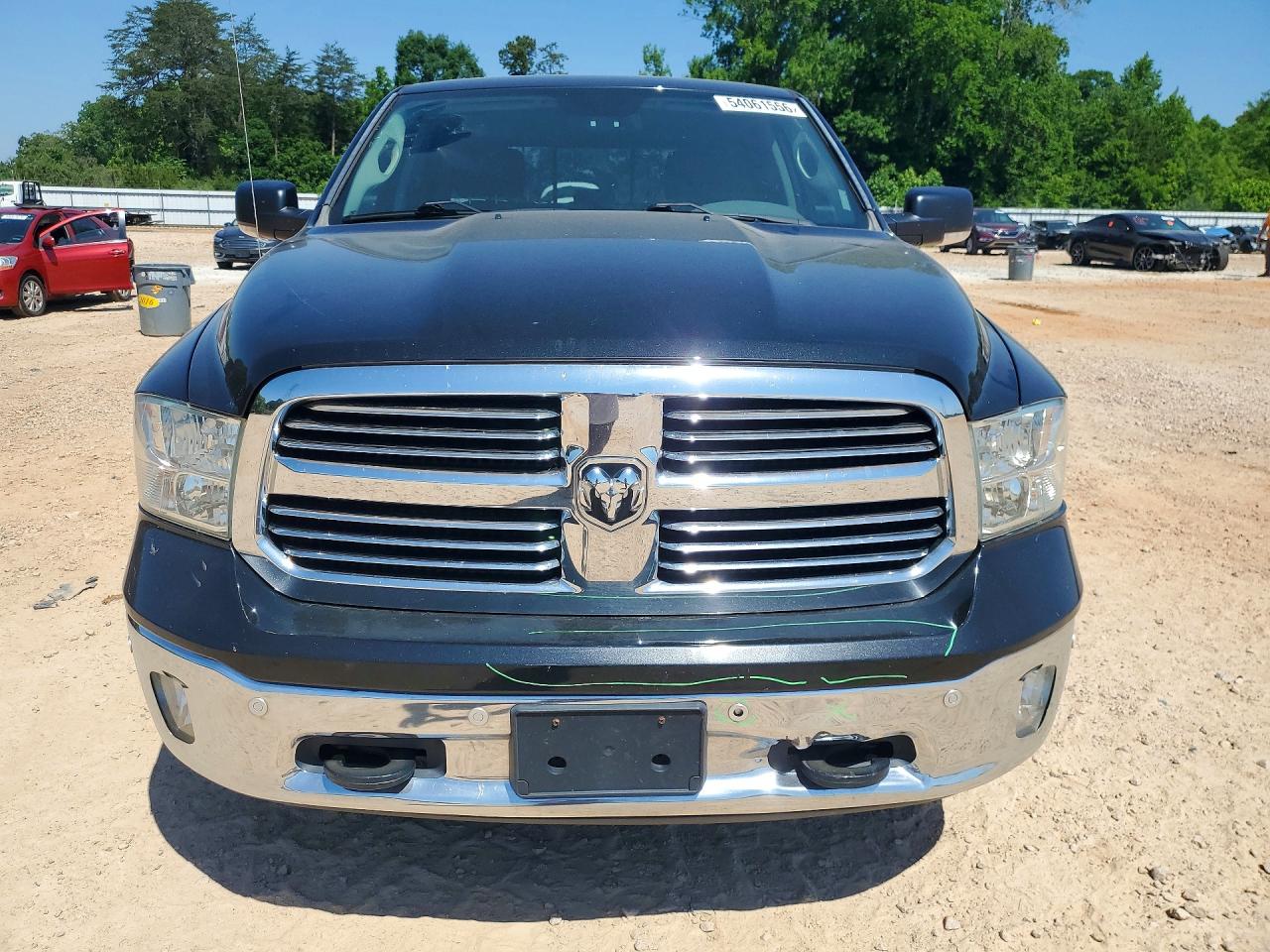 2016 RAM 1500 SLT photo 5