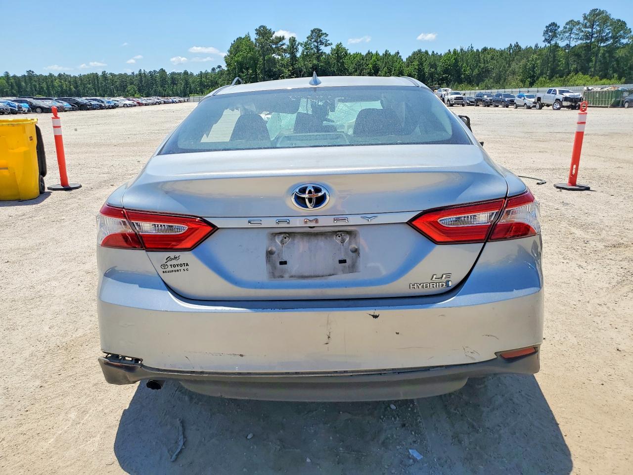 2020 TOYOTA CAMRY LE photo 16