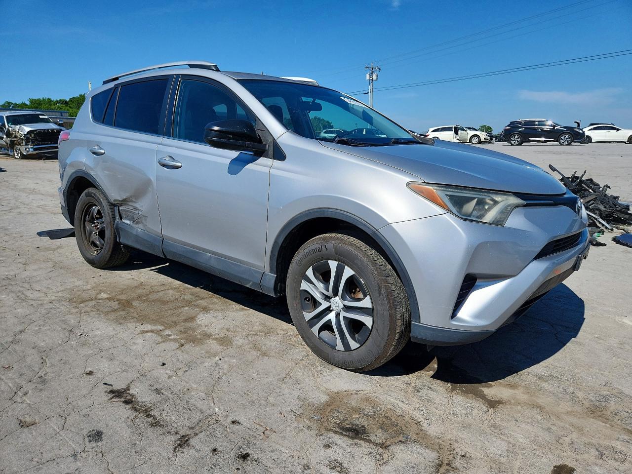 2016 TOYOTA RAV4 LE photo 4