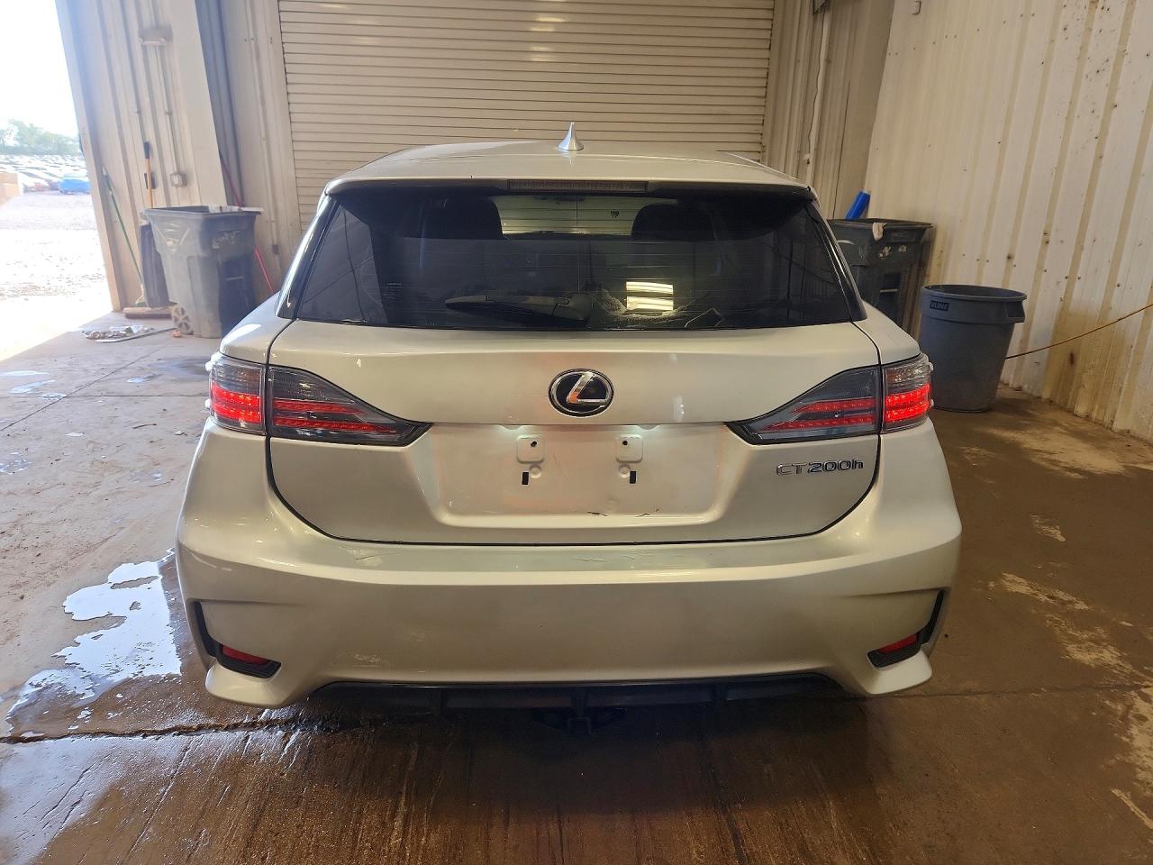 2014 LEXUS CT 200 photo 11