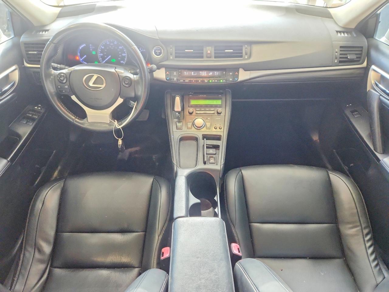 2014 LEXUS CT 200 photo 15