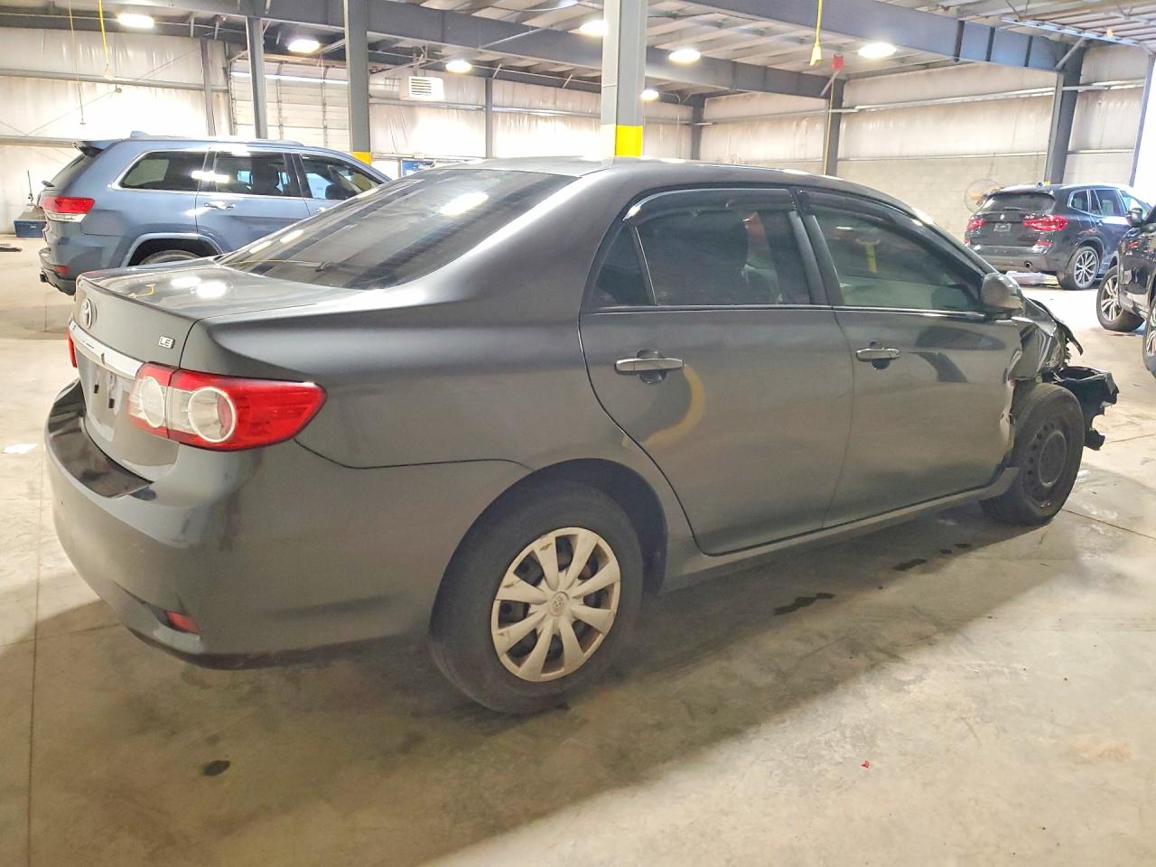 2011 TOYOTA COROLLA LE photo 3