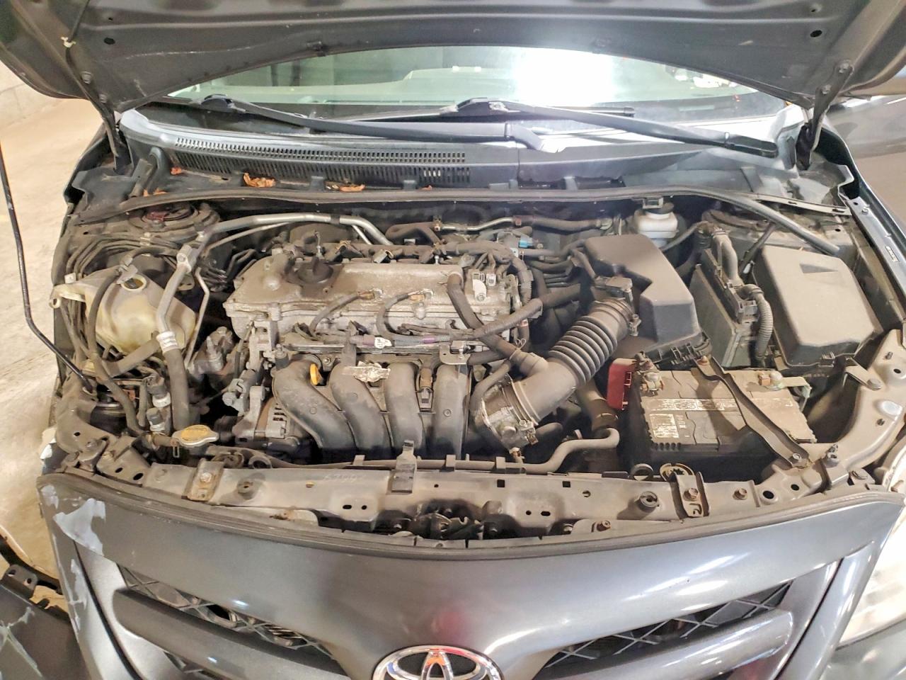 2011 TOYOTA COROLLA LE photo 11
