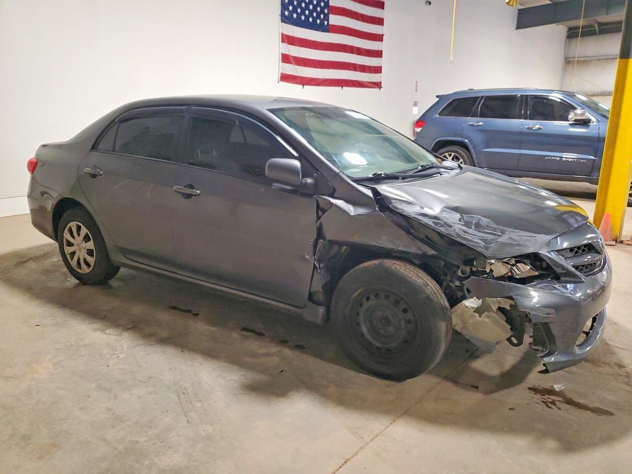 2011 TOYOTA COROLLA LE photo 4