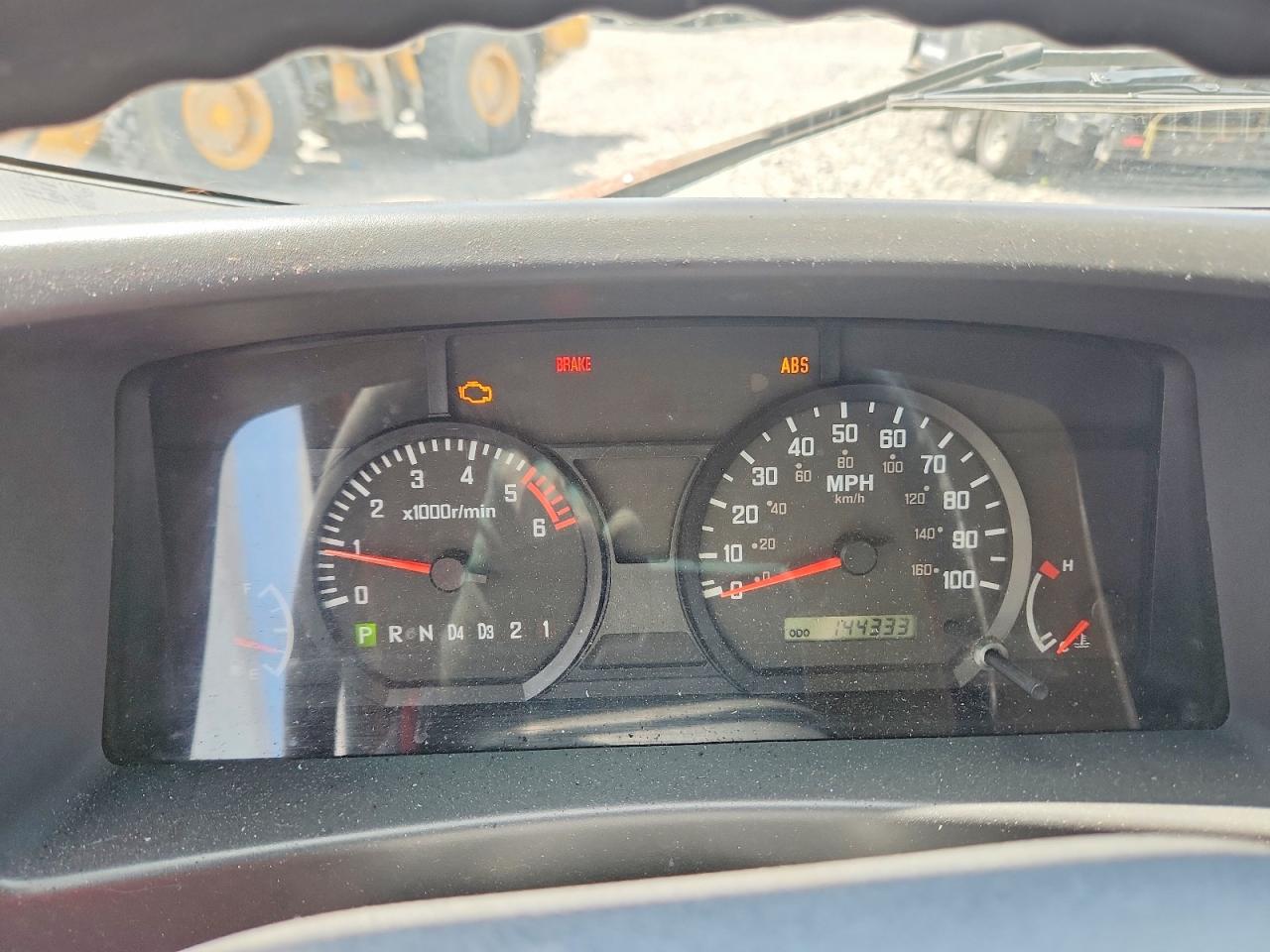 2009 ISUZU NPR DELIVERY TRUCK photo 17