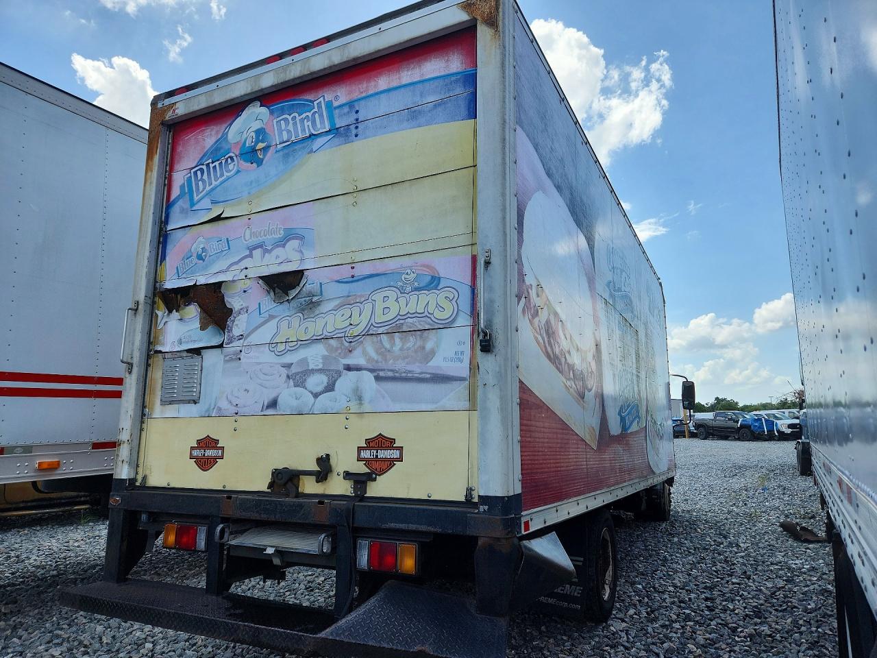 2009 ISUZU NPR DELIVERY TRUCK photo 5