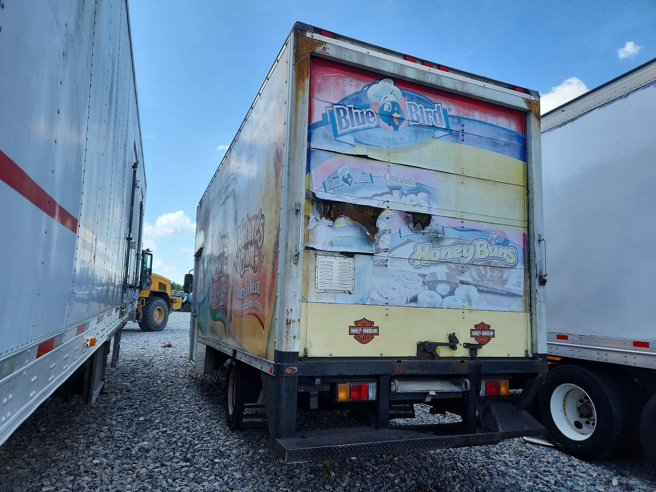 2009 ISUZU NPR DELIVERY TRUCK photo 3