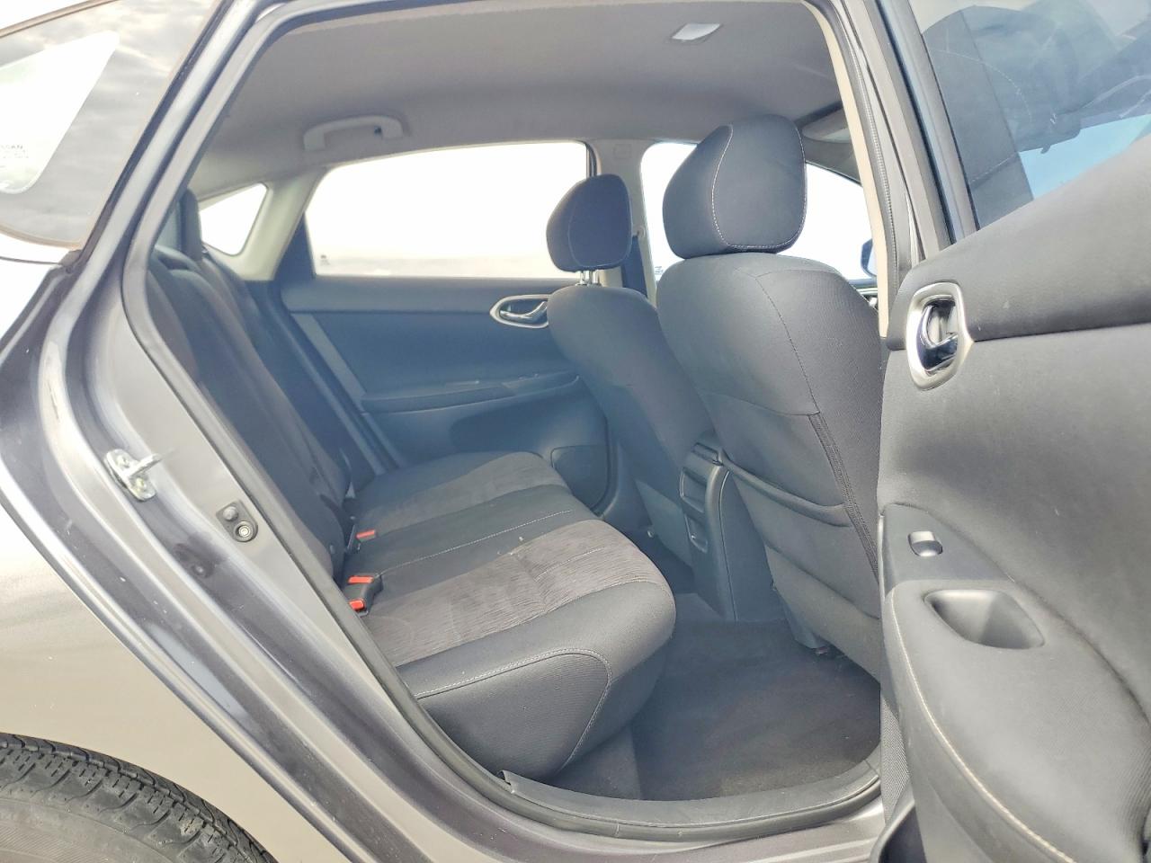 2015 NISSAN SENTRA S photo 10