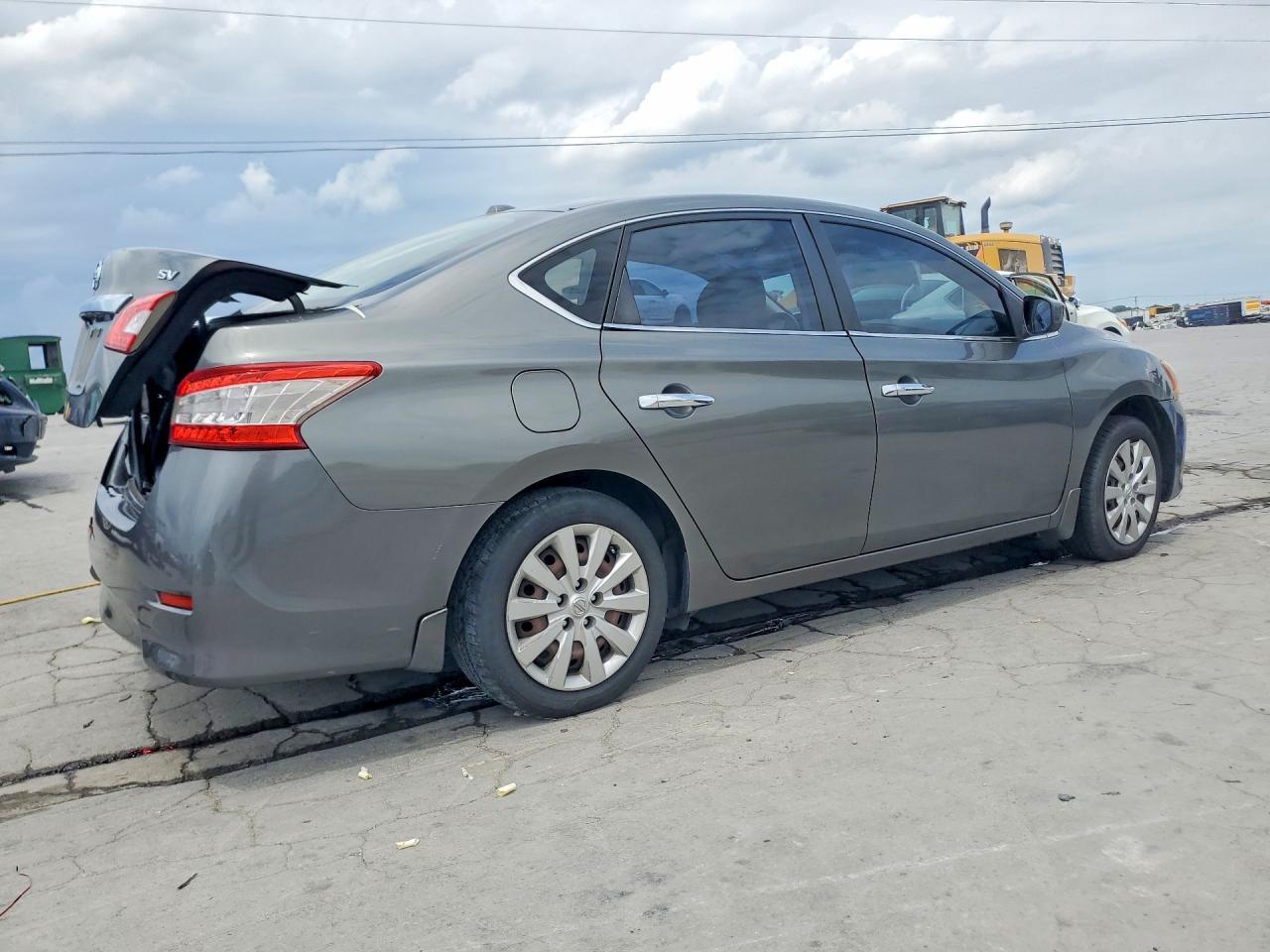 2015 NISSAN SENTRA S photo 3