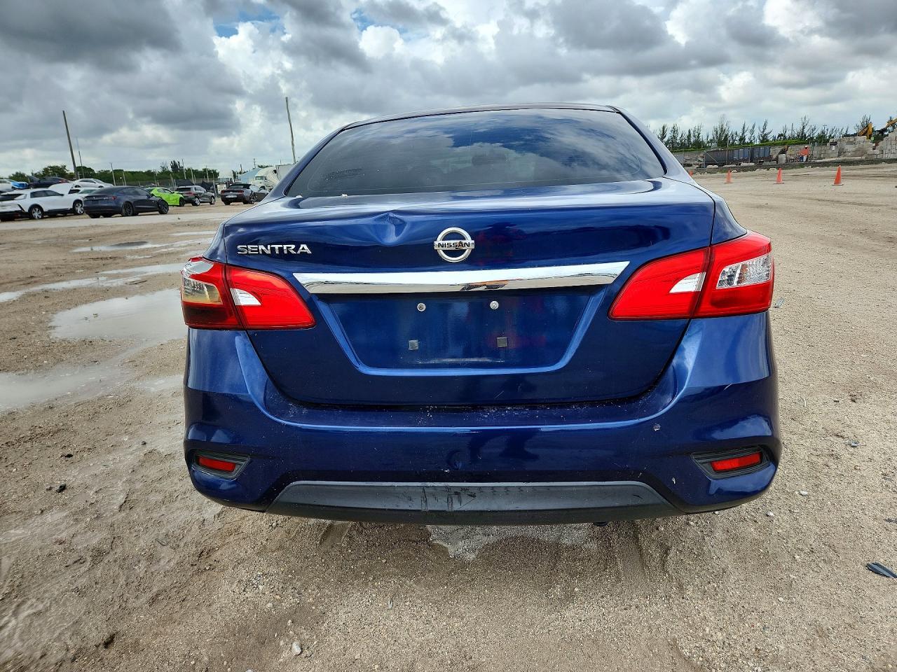 2017 NISSAN SENTRA S photo 11