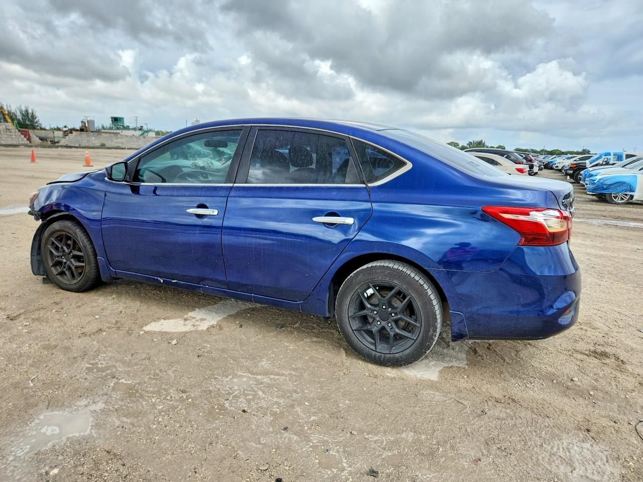 2017 NISSAN SENTRA S photo 3