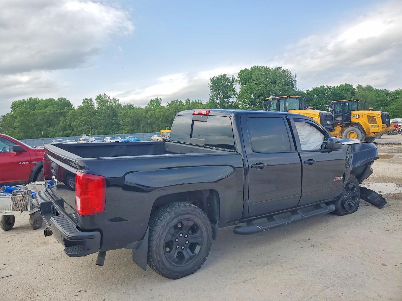 2016 CHEVROLET SILVERADO K1500 LTZ photo 5
