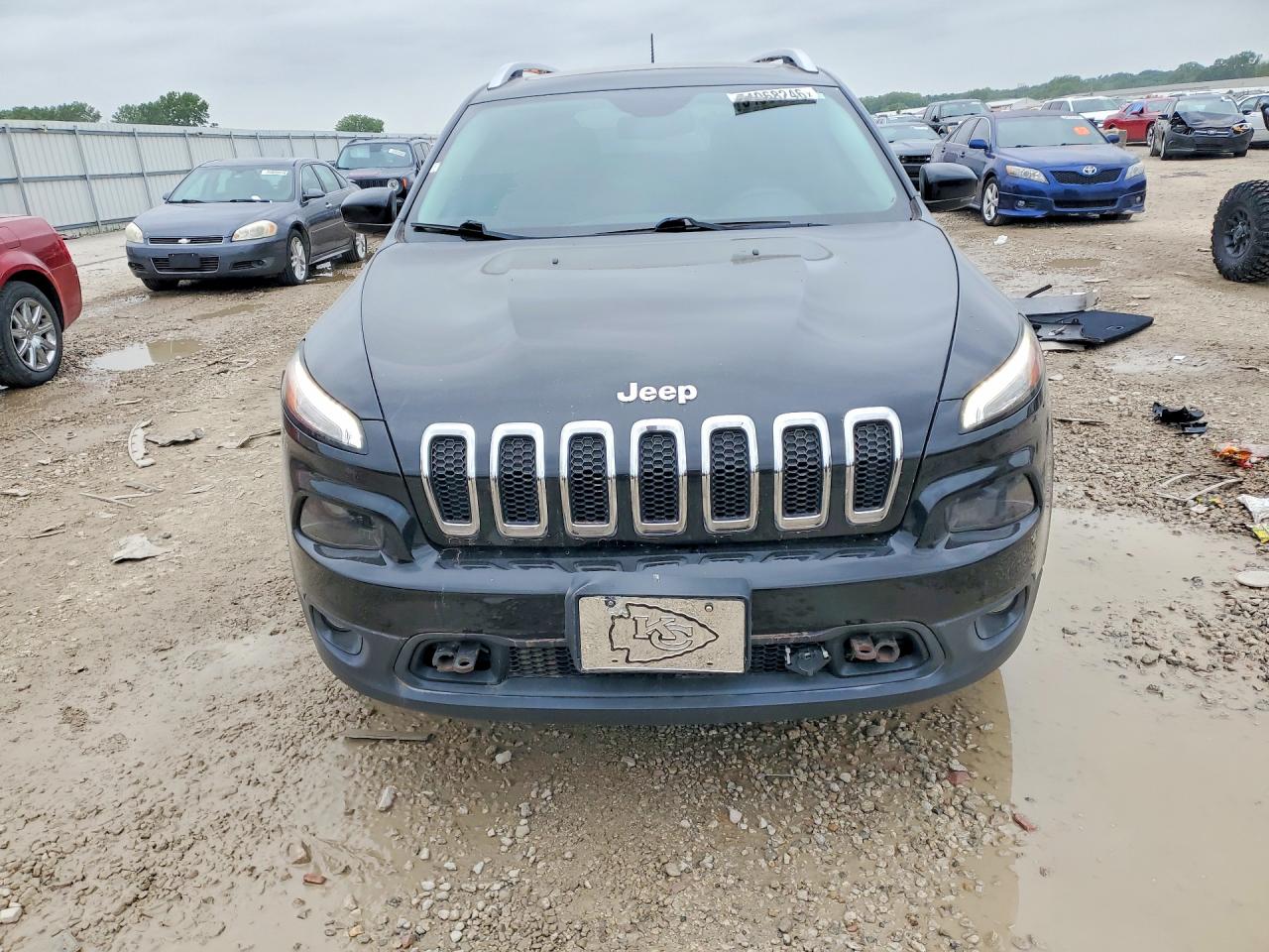 2017 JEEP CHEROKEE LATITUDE photo 9