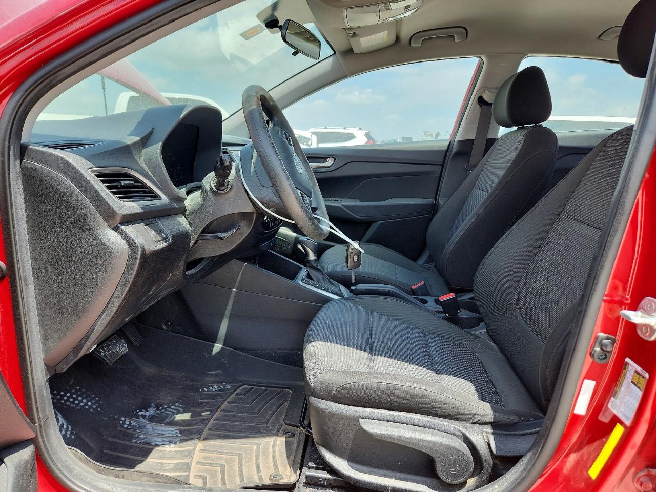 2019 HYUNDAI ACCENT SE photo 19