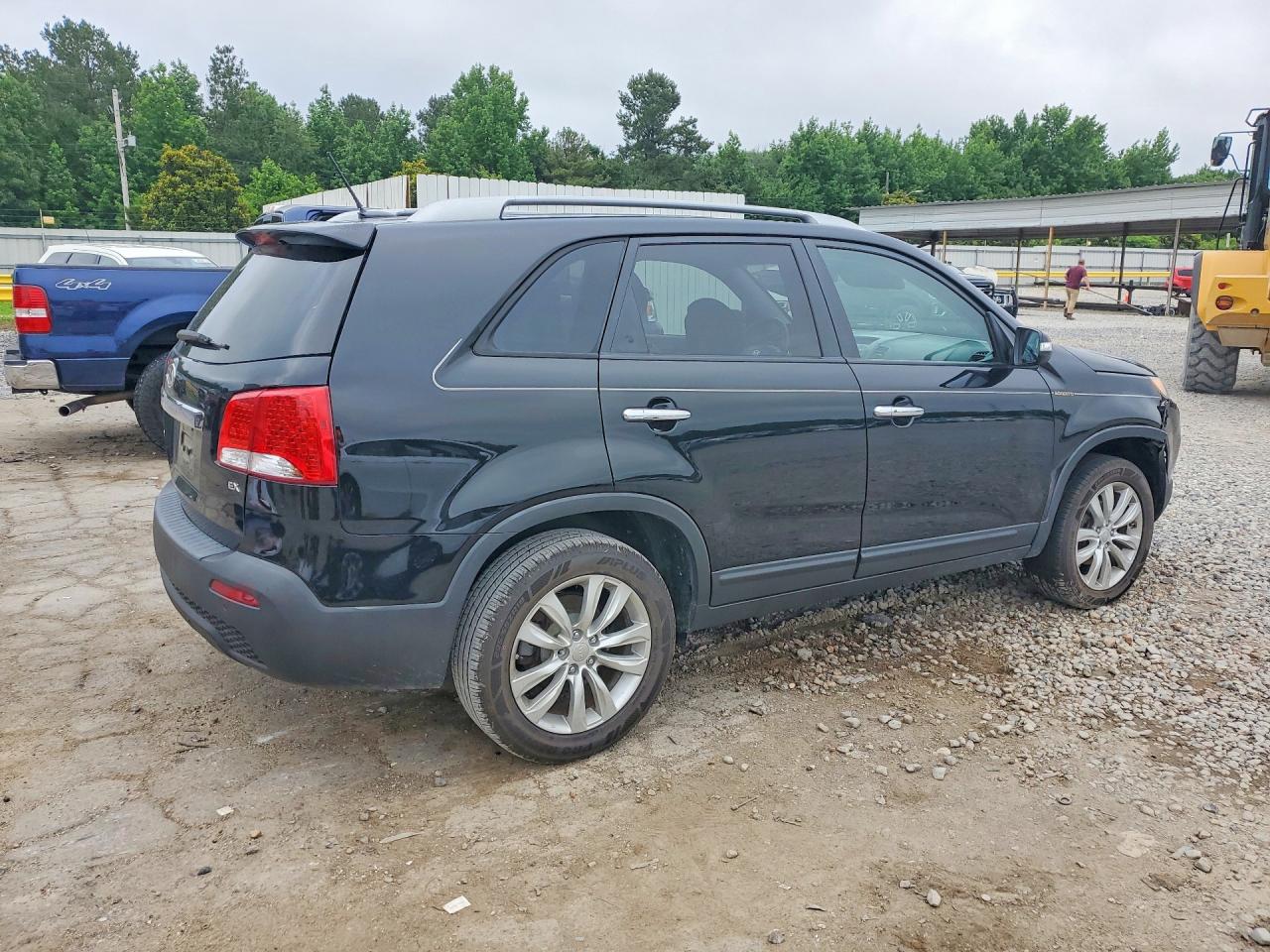2011 KIA SORENTO EX photo 5