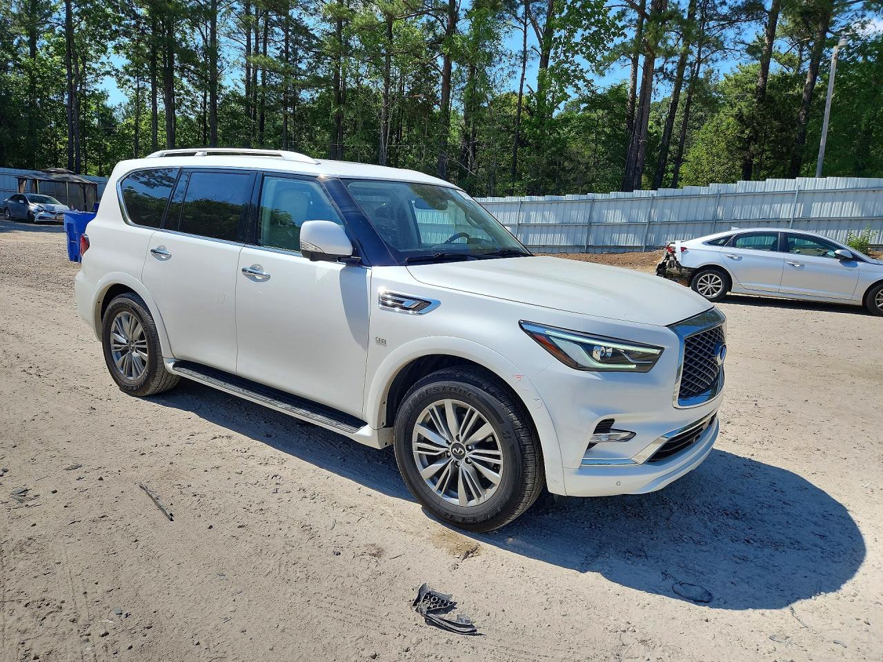 2018 INFINITI QX80 BASE photo 4