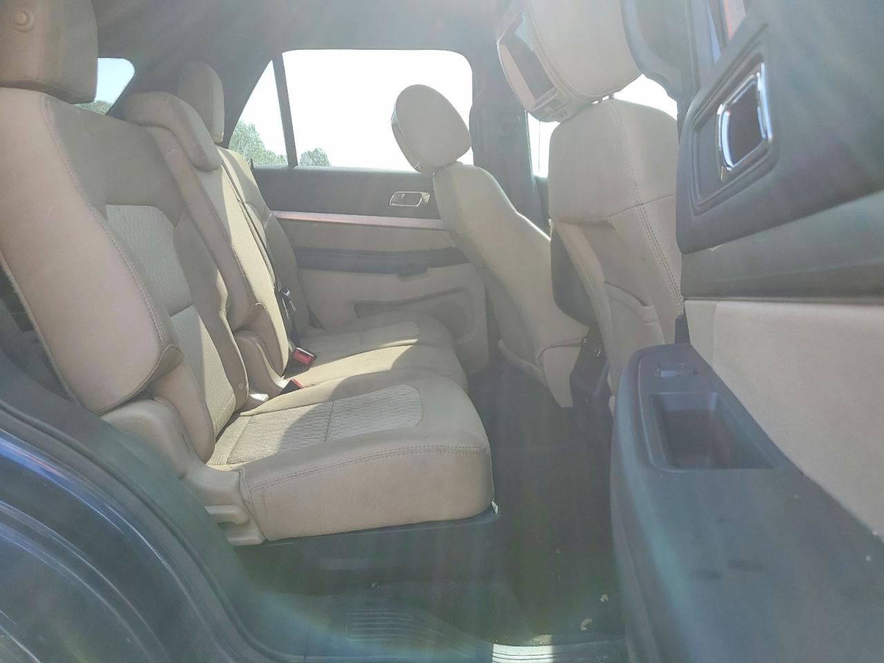 2016 FORD EXPLORER photo 21