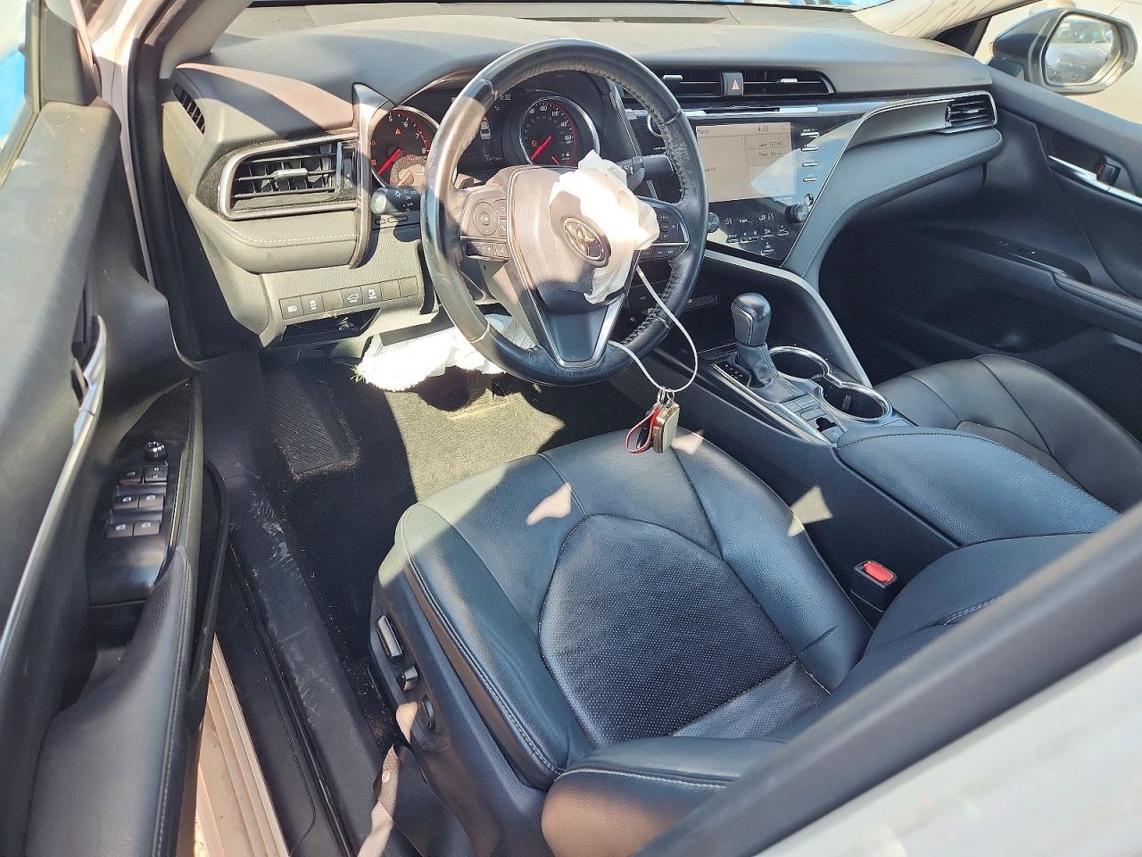 2020 TOYOTA CAMRY XSE photo 15