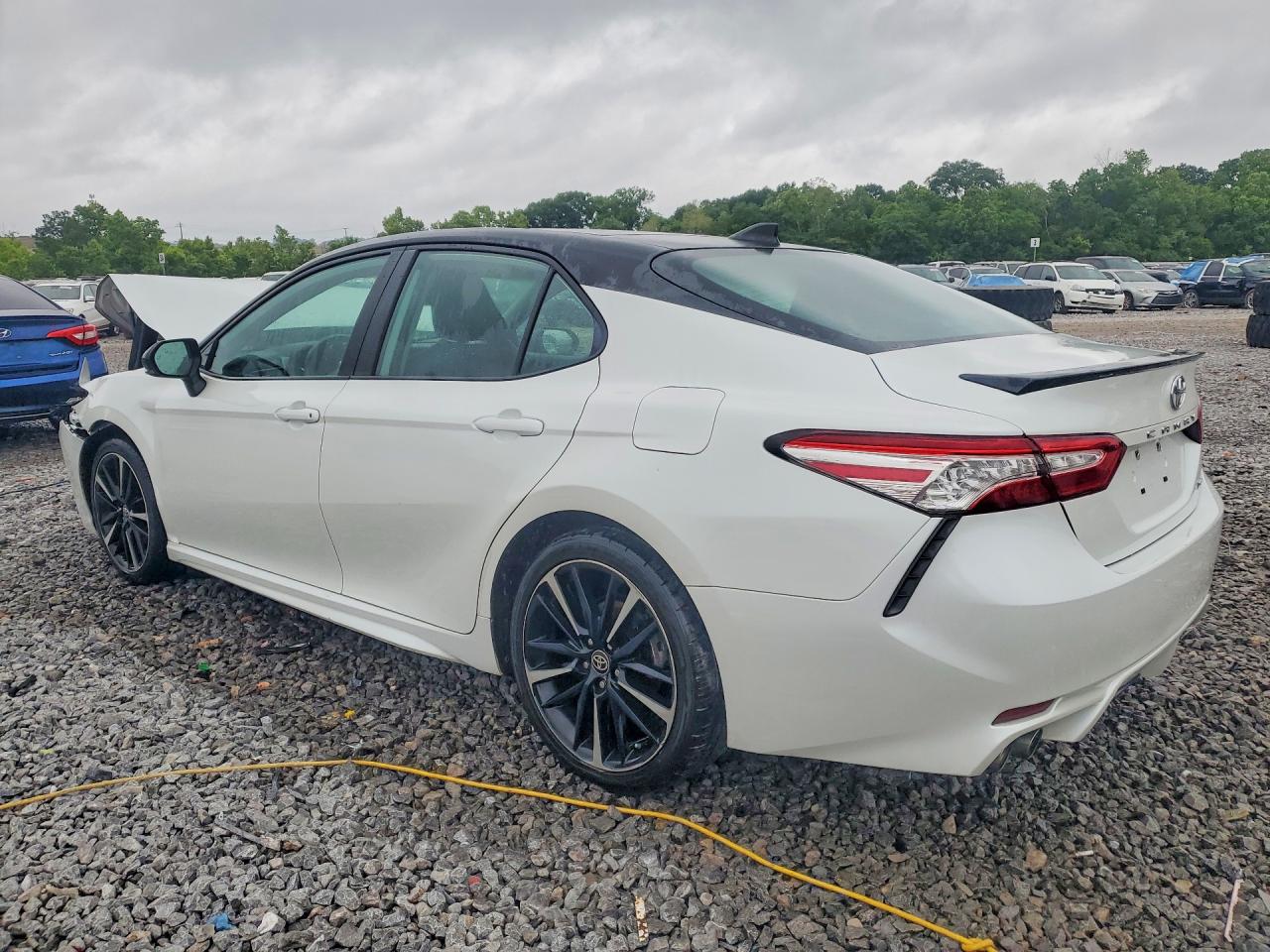 2020 TOYOTA CAMRY XSE photo 3