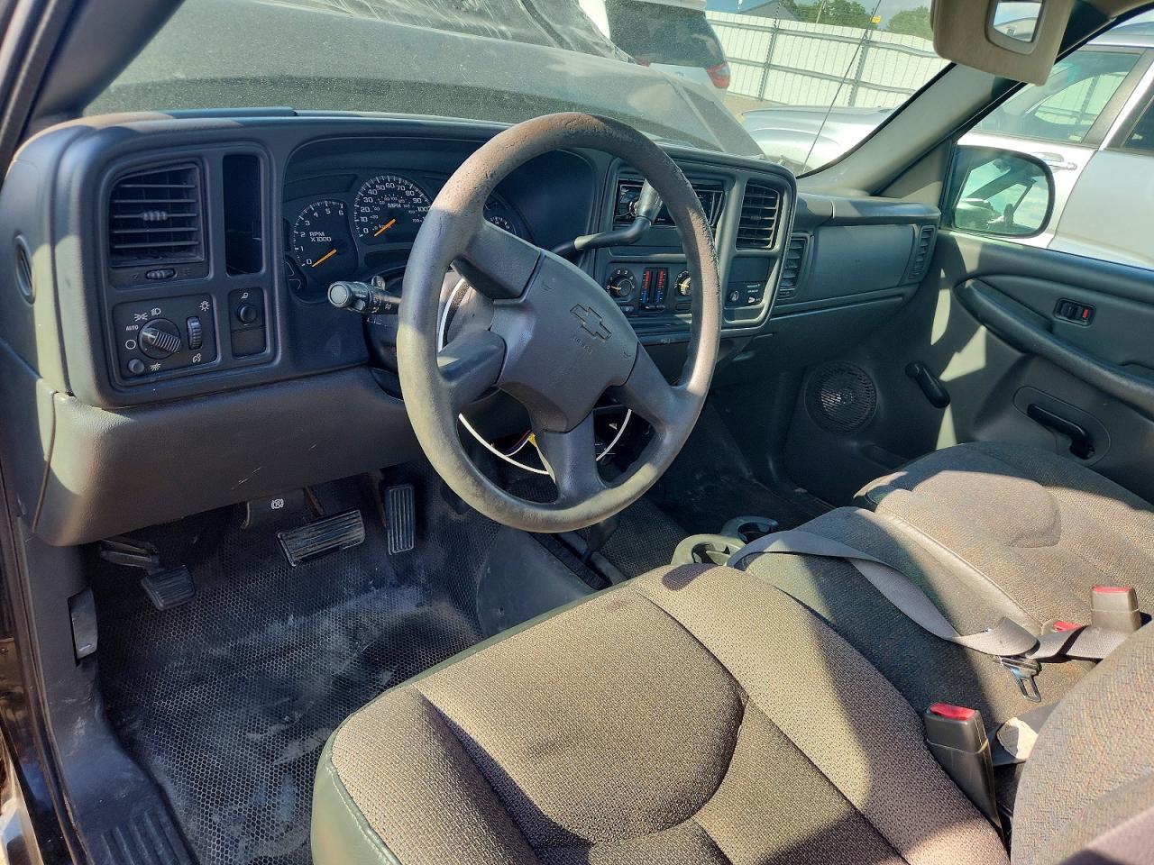 2004 CHEVROLET SILVERADO K1500 photo 15