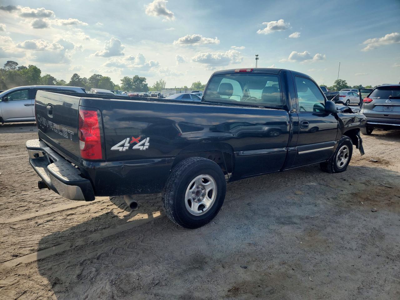 2004 CHEVROLET SILVERADO K1500 photo 5