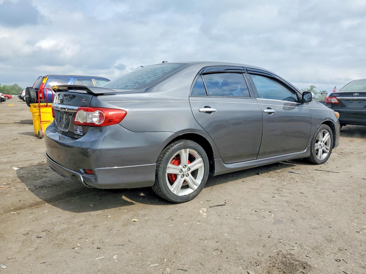 2013 TOYOTA COROLLA S photo 7