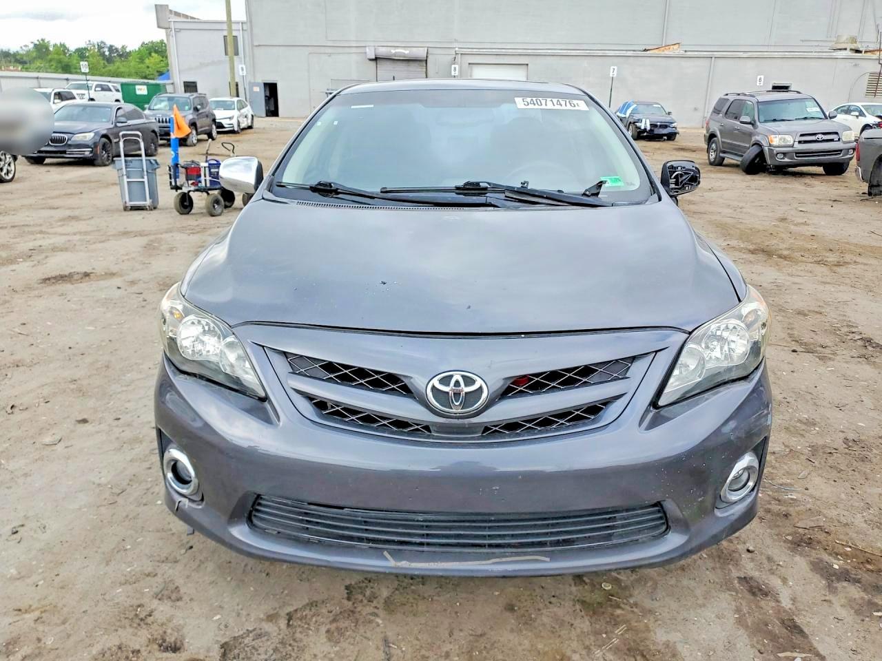 2013 TOYOTA COROLLA S photo 13