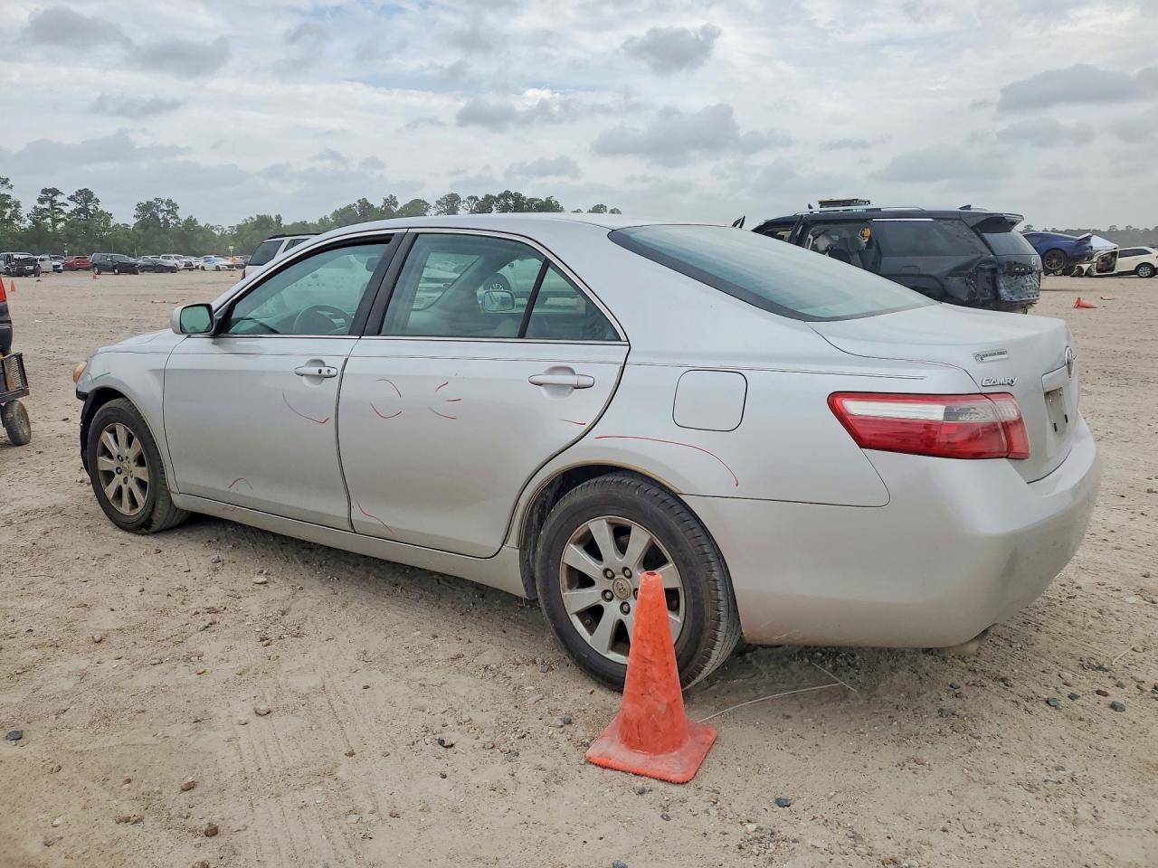 2008 TOYOTA CAMRY photo 3
