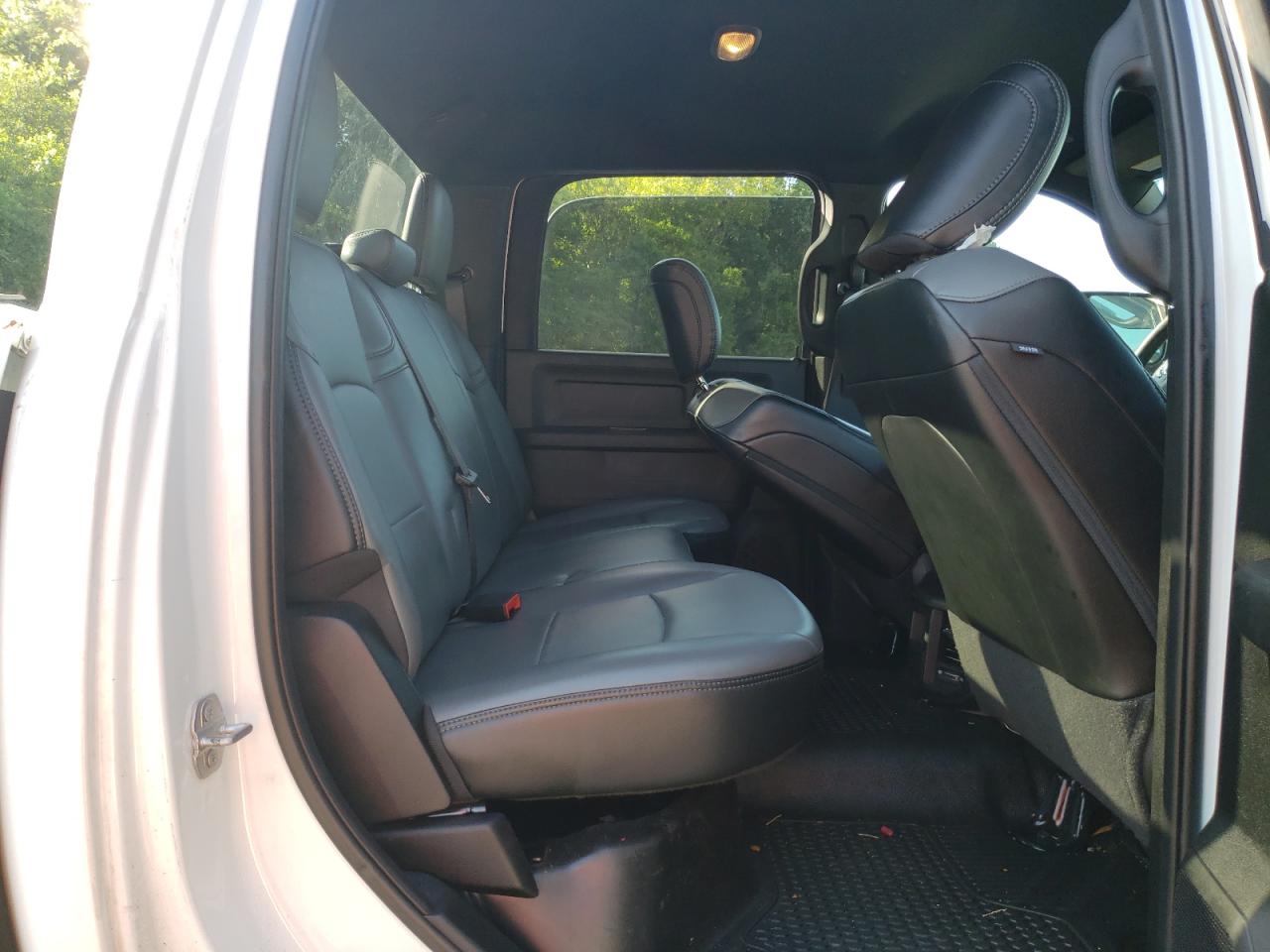 2021 RAM 3500 TRADESMAN photo 31