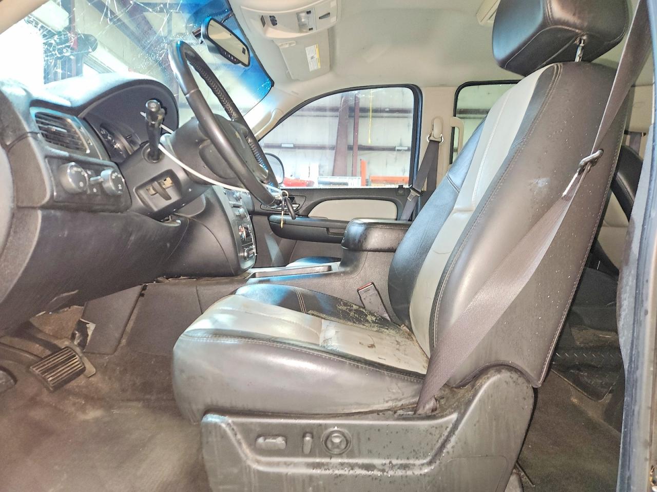 2007 CHEVROLET SUBURBAN K1500 photo 13
