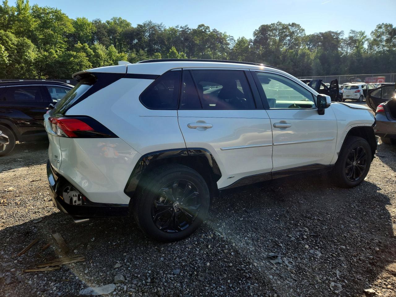 2024 TOYOTA RAV4 SE photo 3