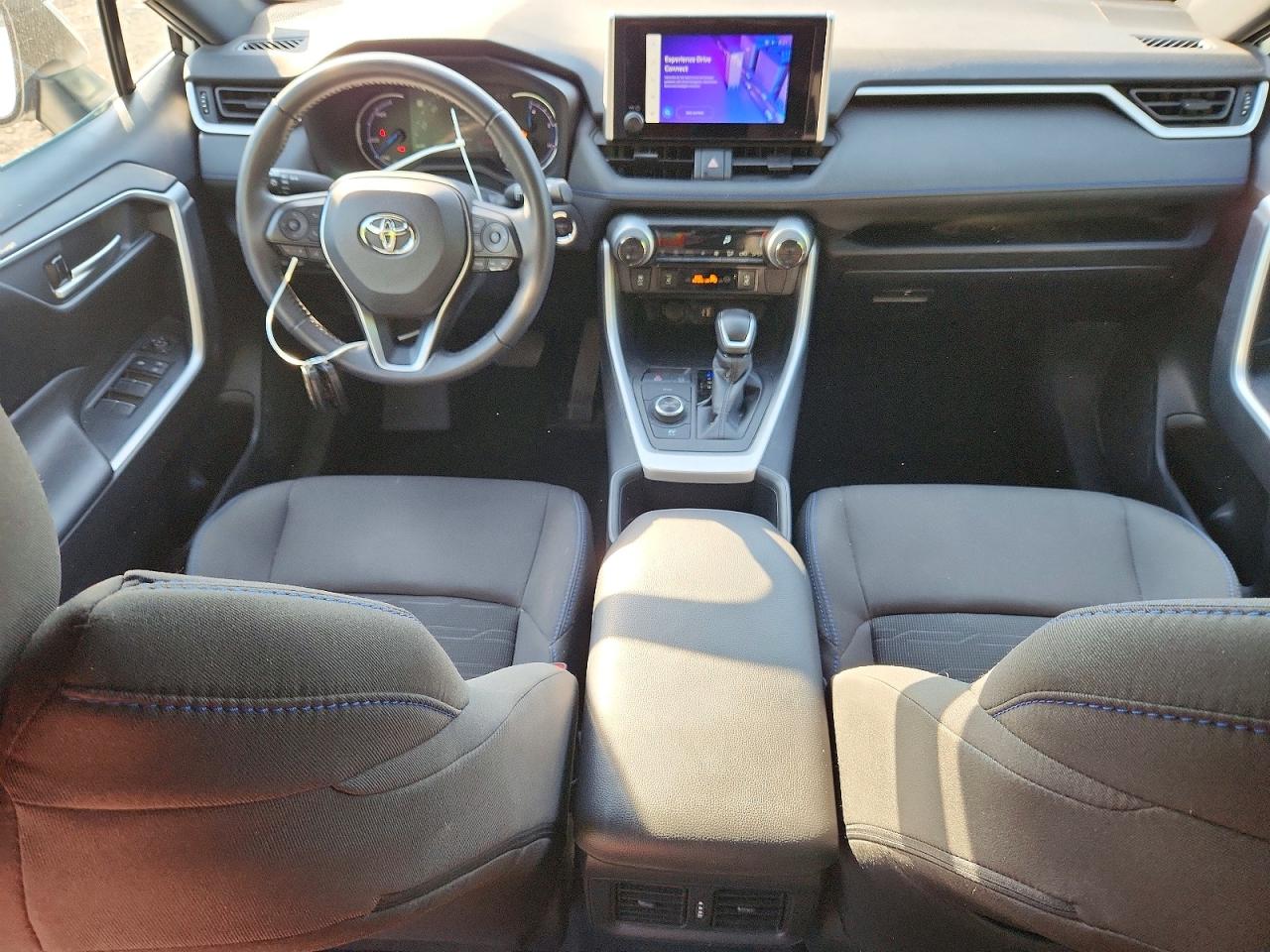 2024 TOYOTA RAV4 SE photo 8