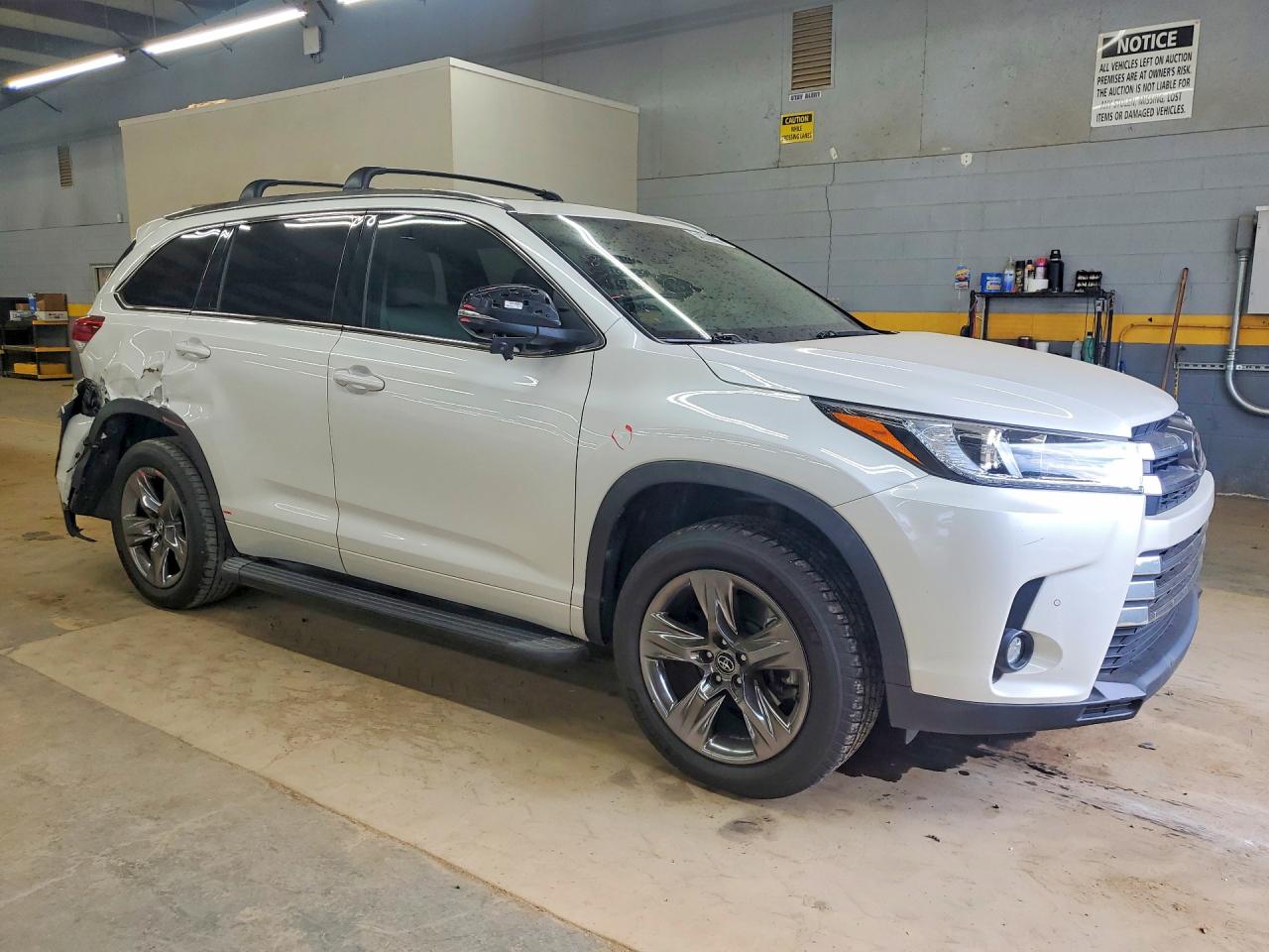 2019 TOYOTA HIGHLANDER LIMITED PLATINUM photo 7