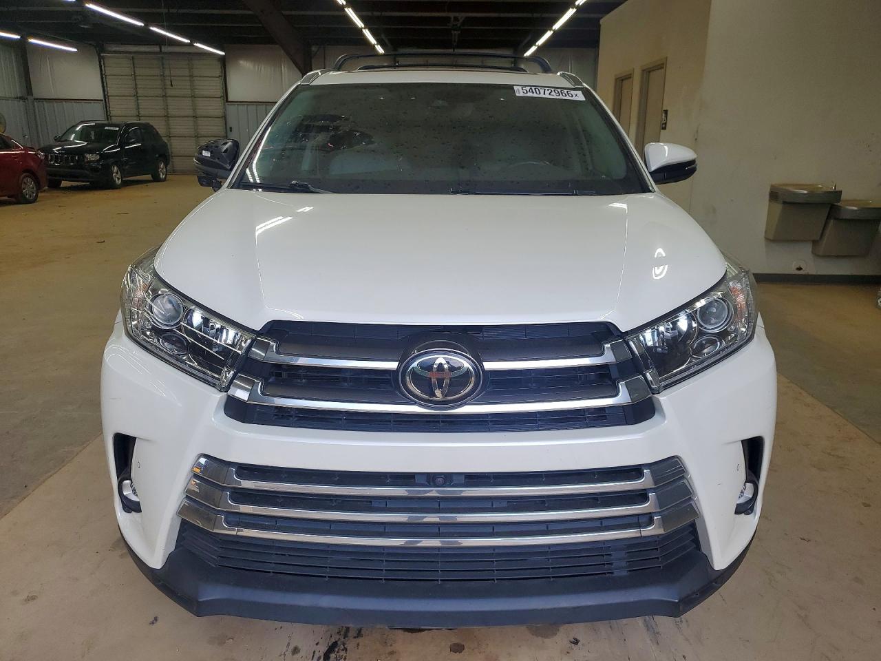 2019 TOYOTA HIGHLANDER LIMITED PLATINUM photo 9