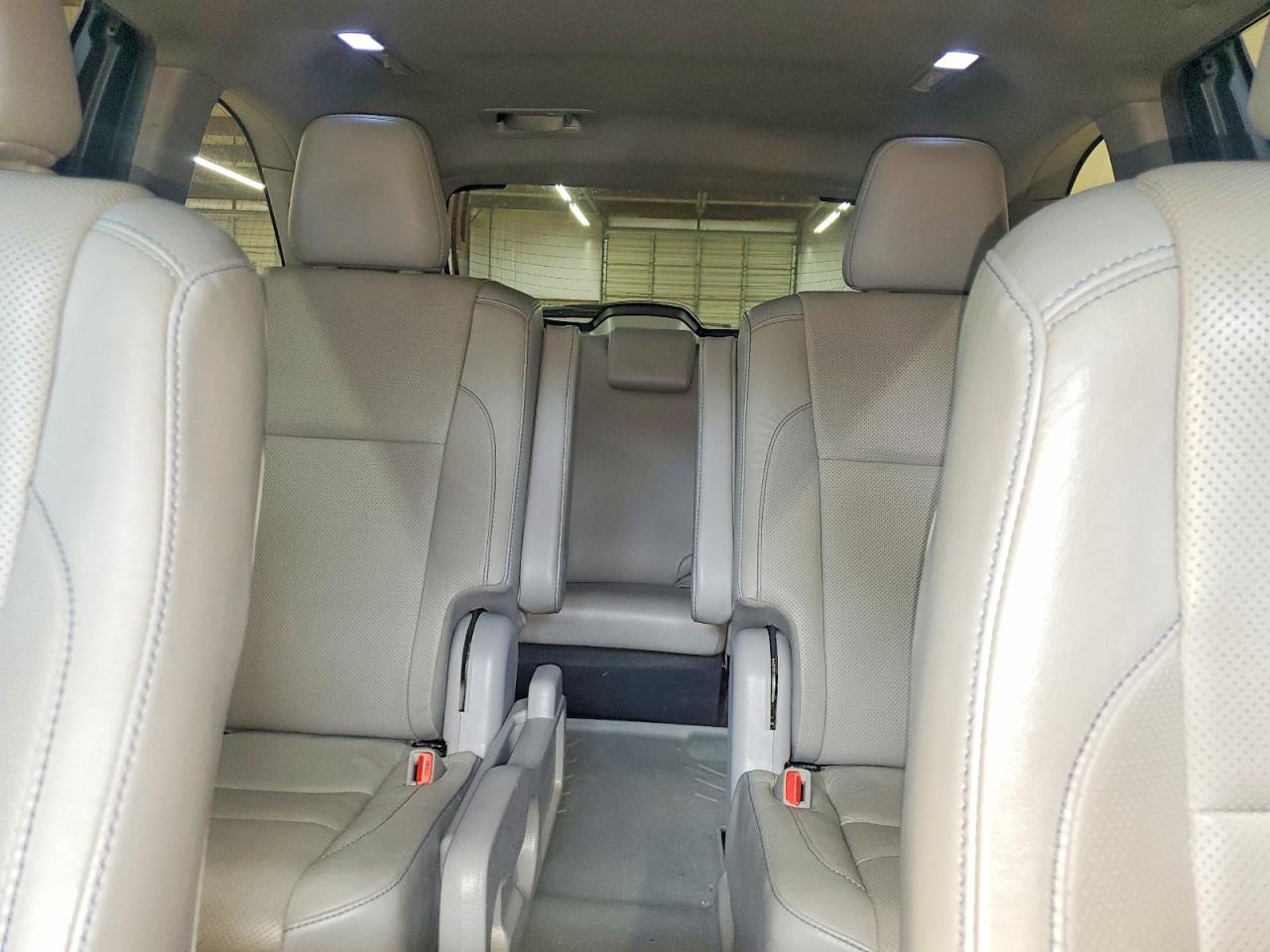 2019 TOYOTA HIGHLANDER LIMITED PLATINUM photo 19