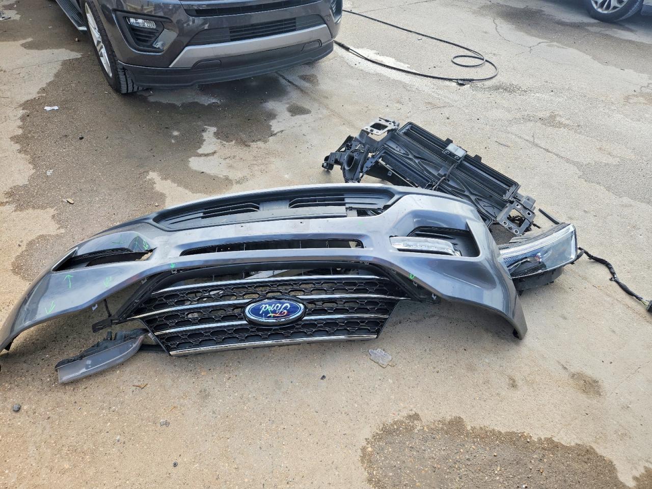 2021 FORD EXPLORER XLT photo 25