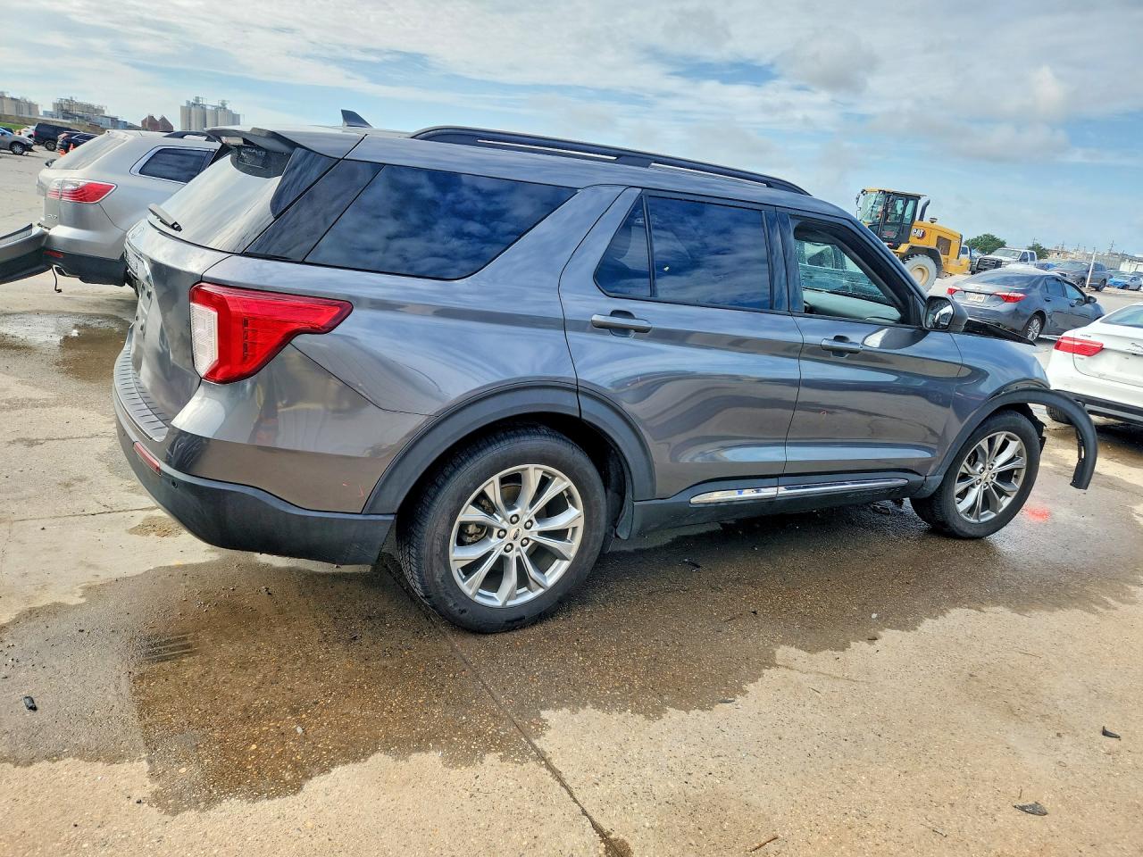 2021 FORD EXPLORER XLT photo 5