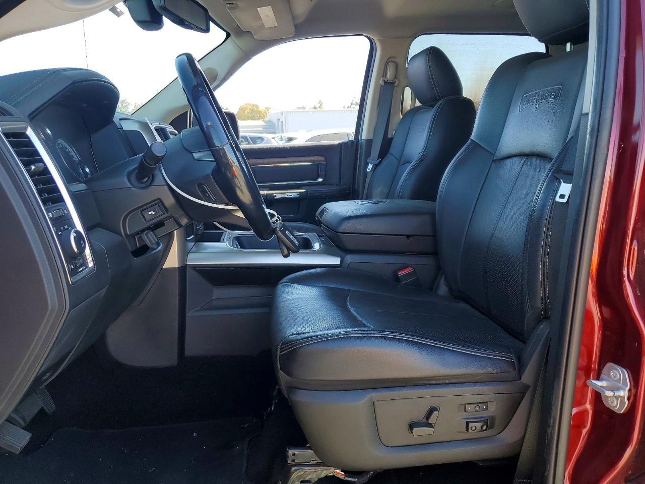 2018 RAM 1500 LARAMIE photo 13