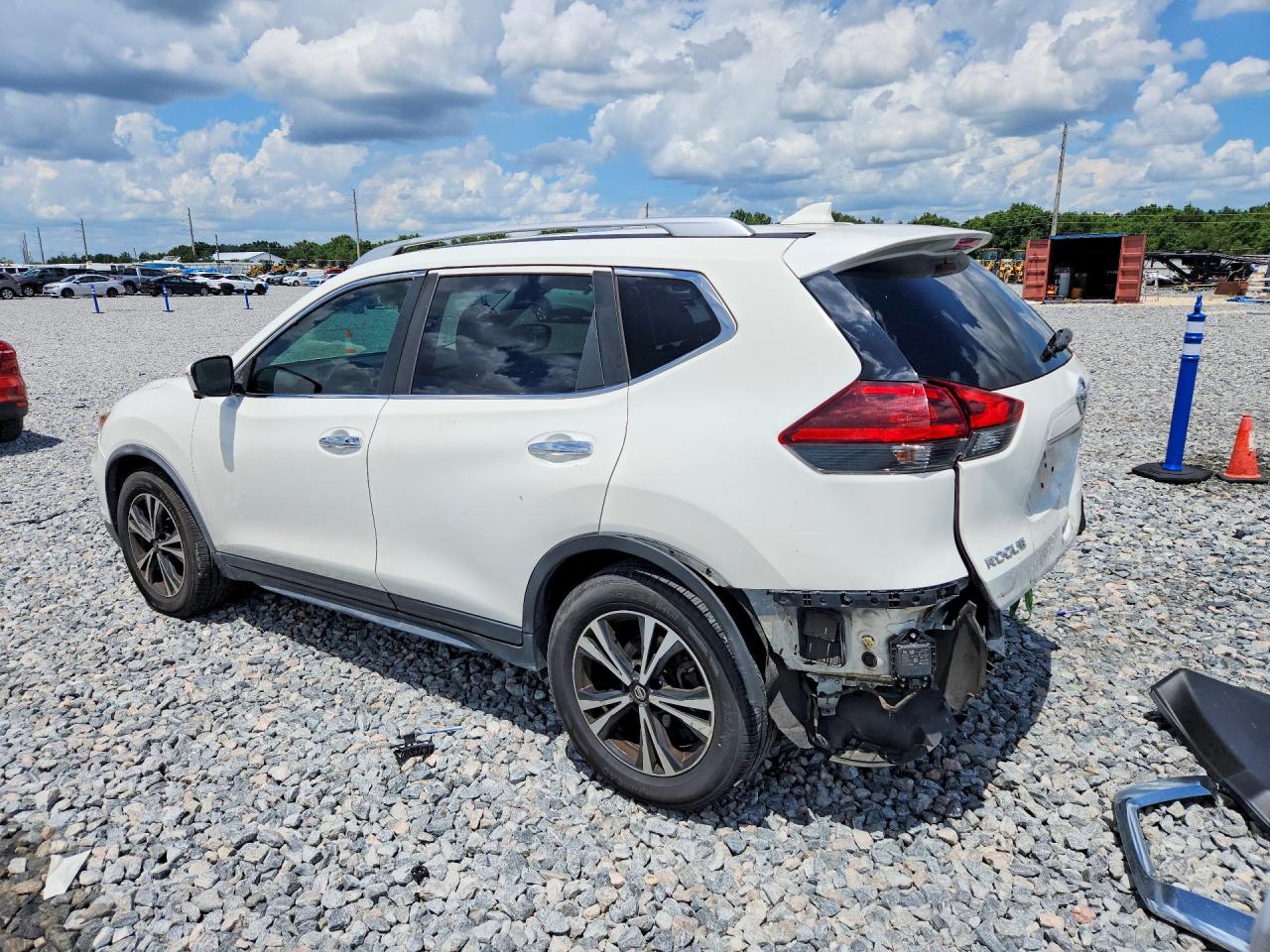 2020 NISSAN ROGUE SV photo 3