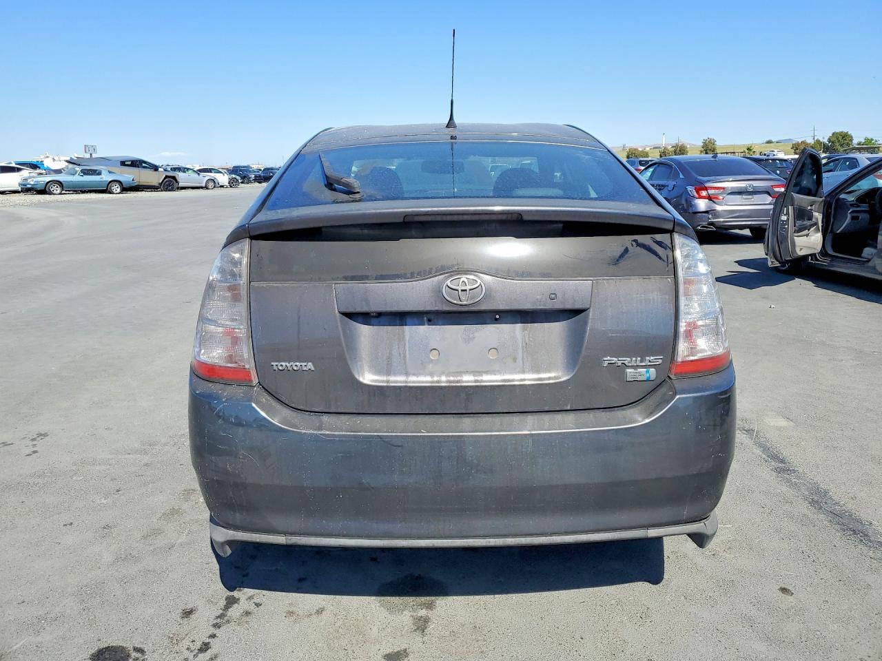 2007 TOYOTA PRIUS BASE photo 11