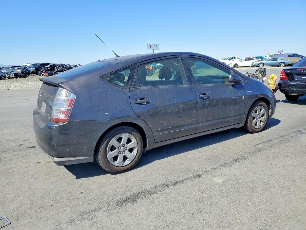 2007 TOYOTA PRIUS BASE photo 5