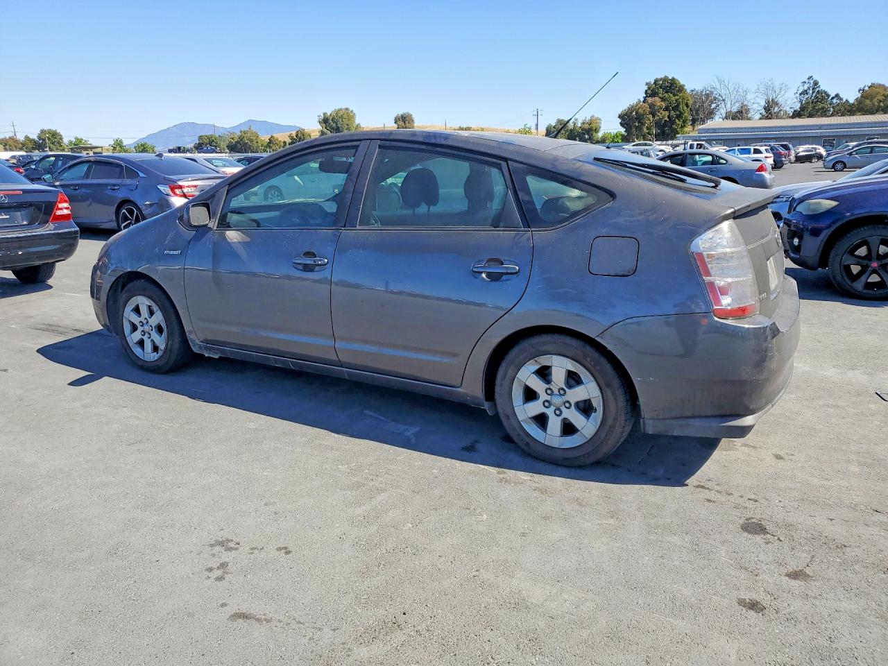 2007 TOYOTA PRIUS BASE photo 3