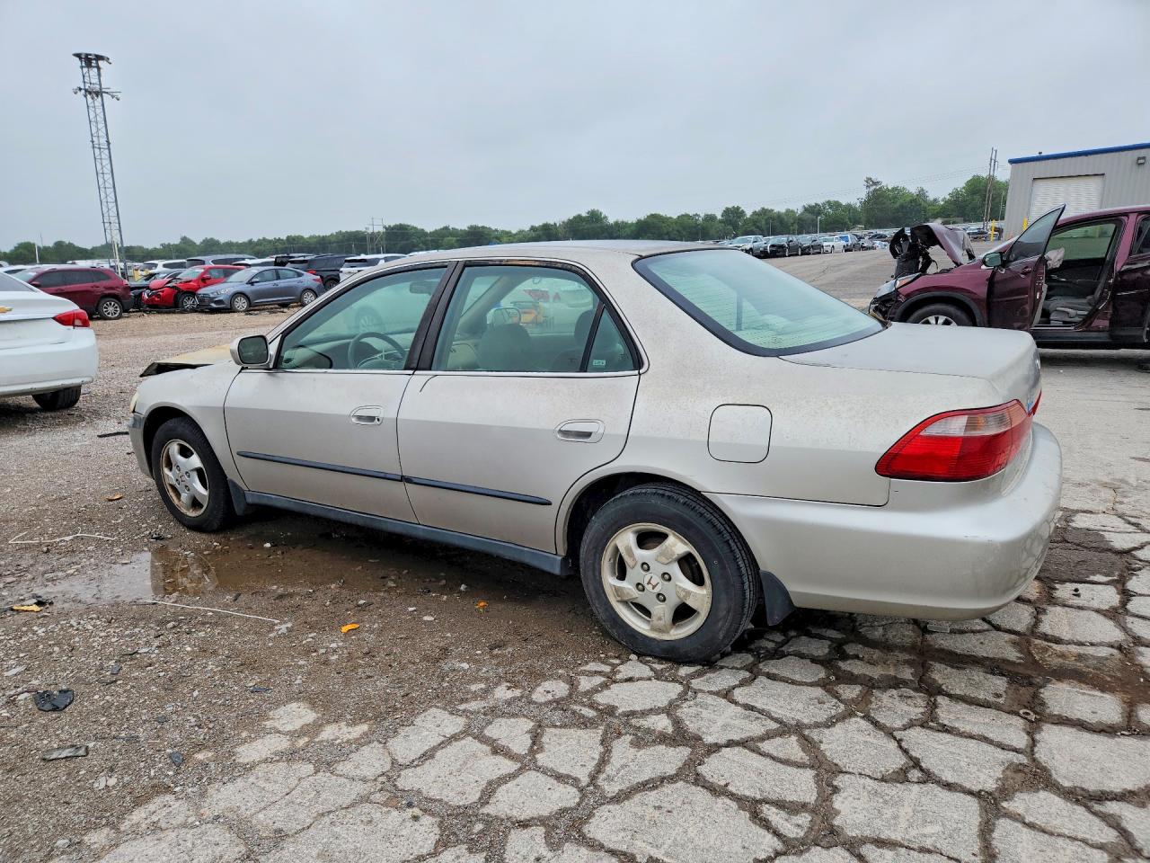 1999 HONDA ACCORD LX photo 4