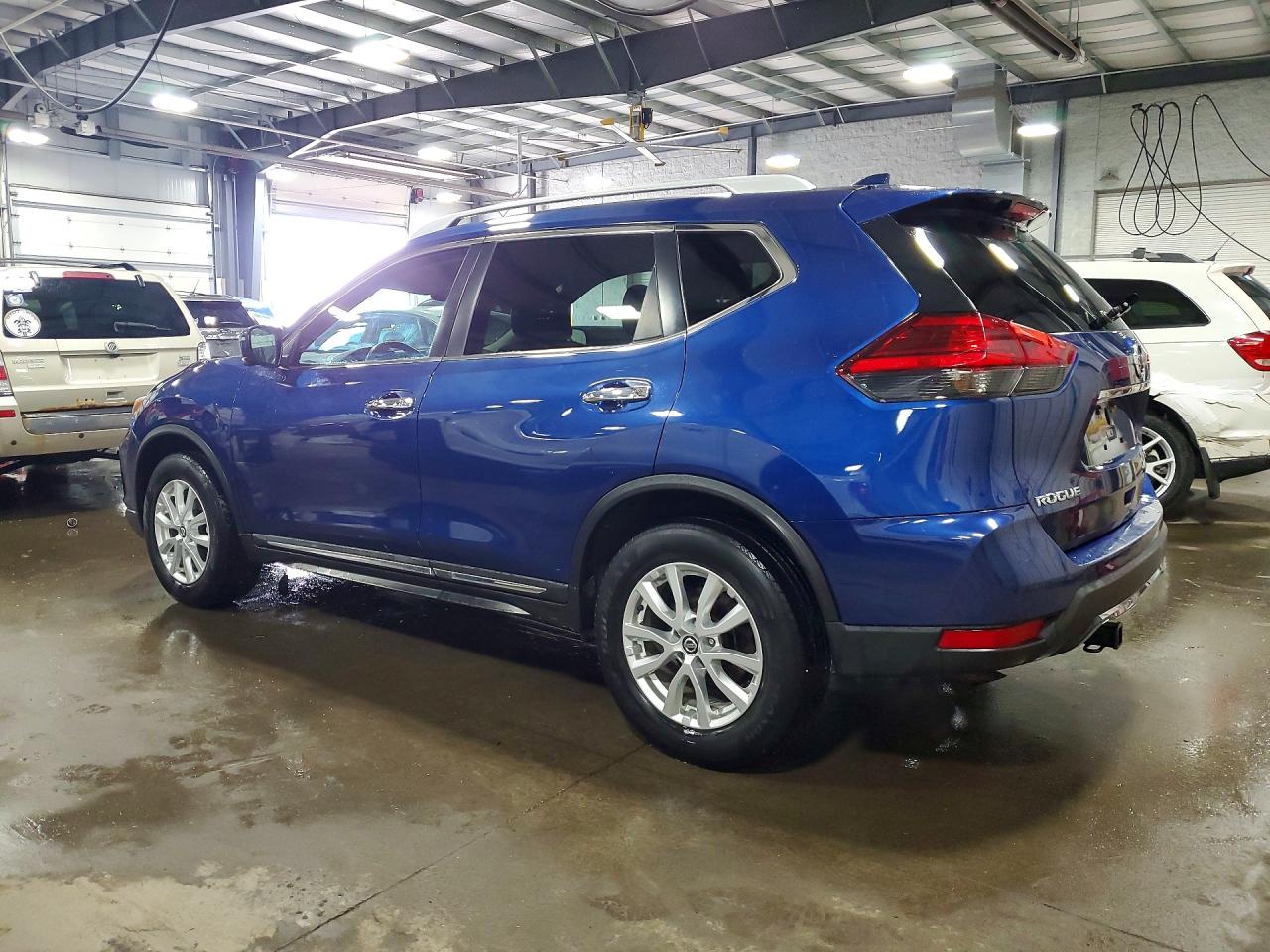 2017 NISSAN ROGUE SL photo 2