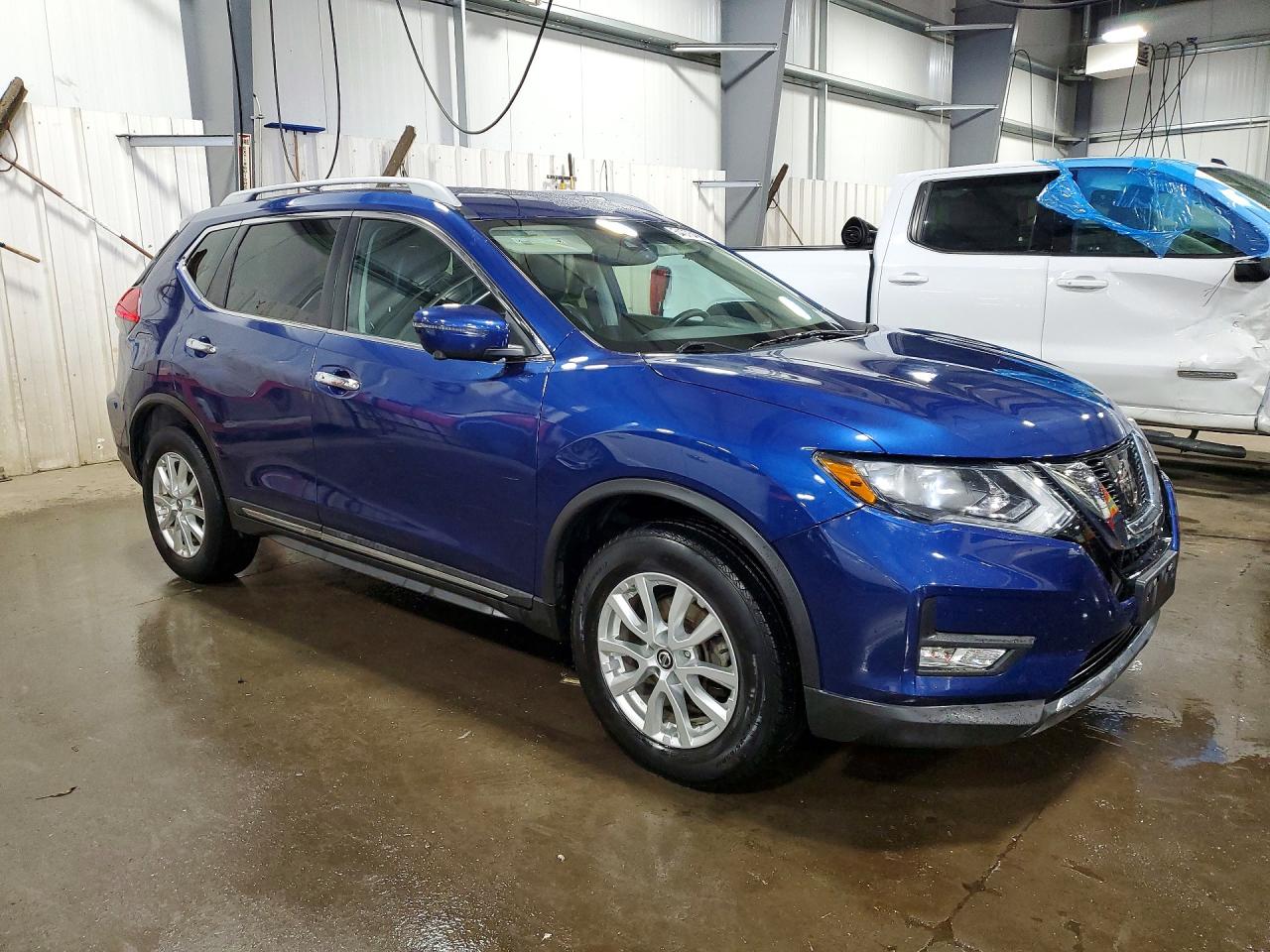 2017 NISSAN ROGUE SL photo 4