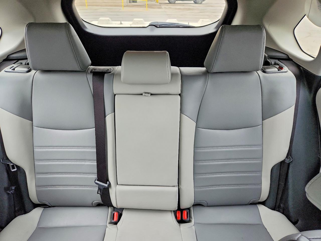2024 TOYOTA RAV4 XLE PREMIUM photo 28