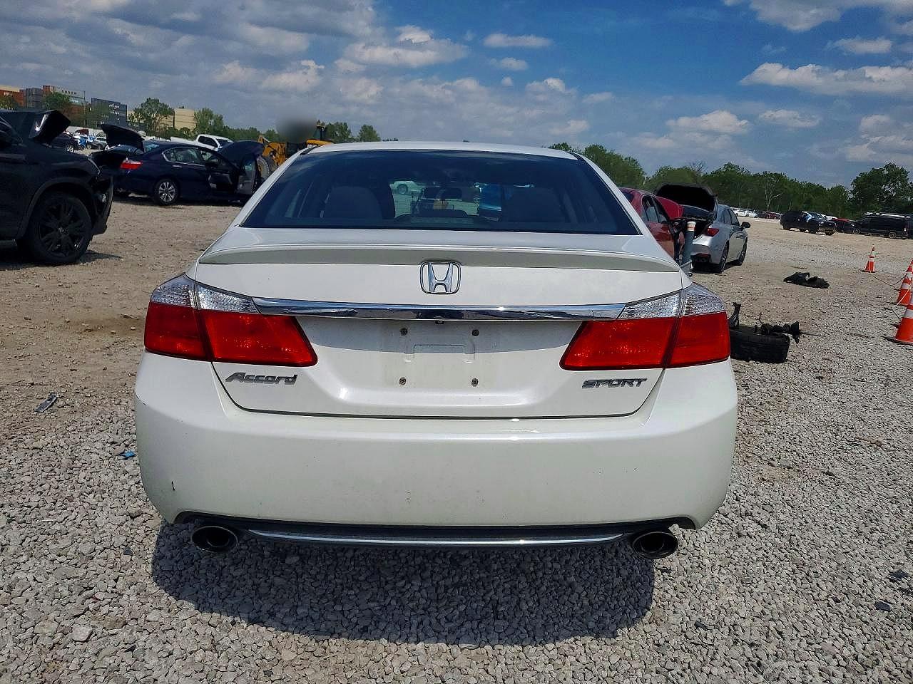 2015 HONDA ACCORD SPORT photo 16