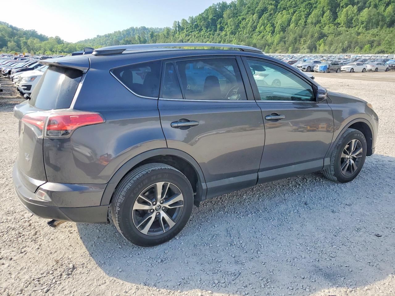 2018 TOYOTA RAV4 XLE photo 7