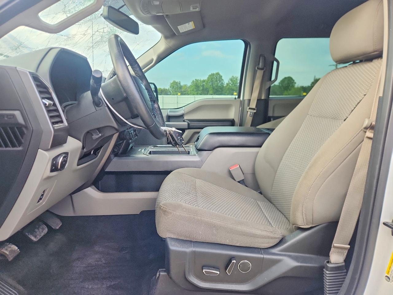 2017 FORD F150 SUPERCREW photo 19