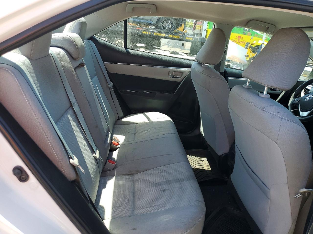 2016 TOYOTA COROLLA LE photo 10